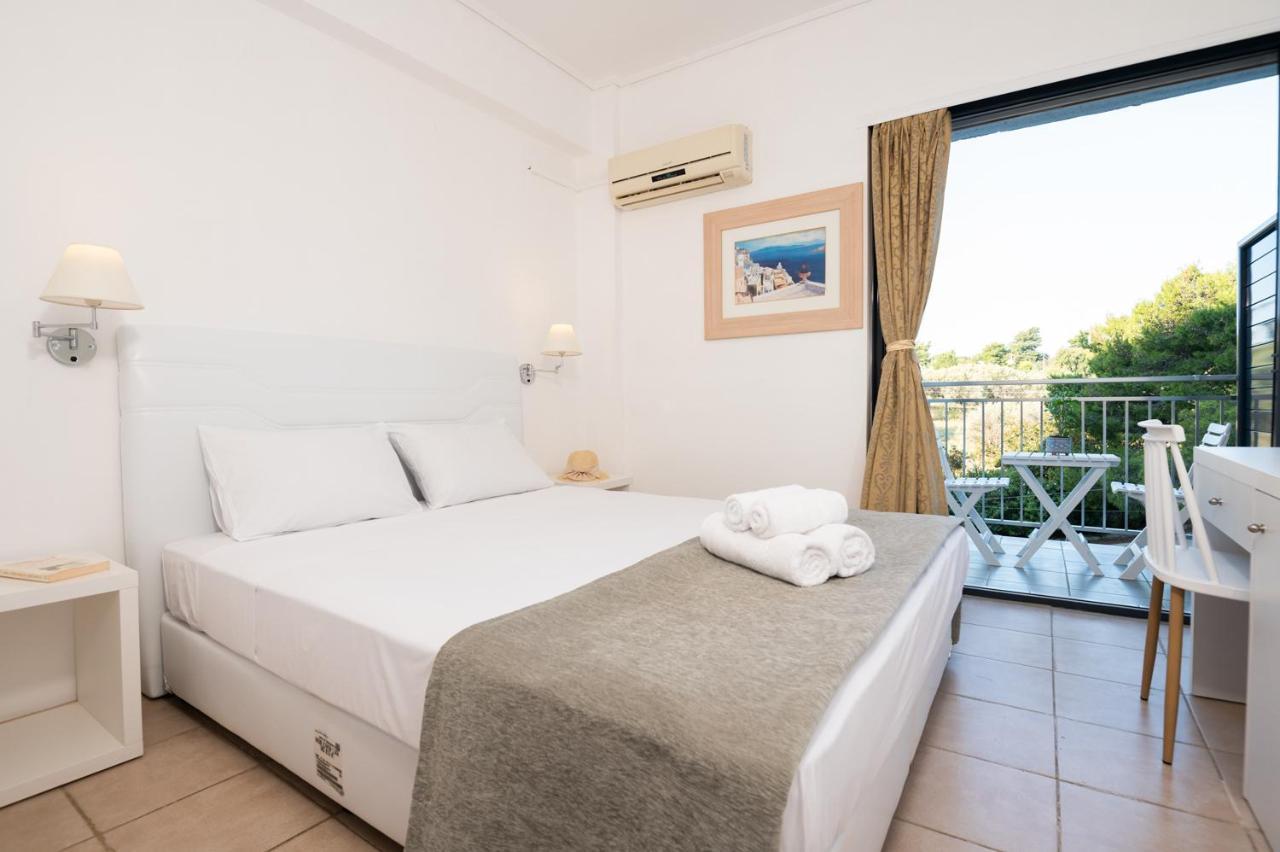 Galaxy Hotel Porto Heli Esterno foto