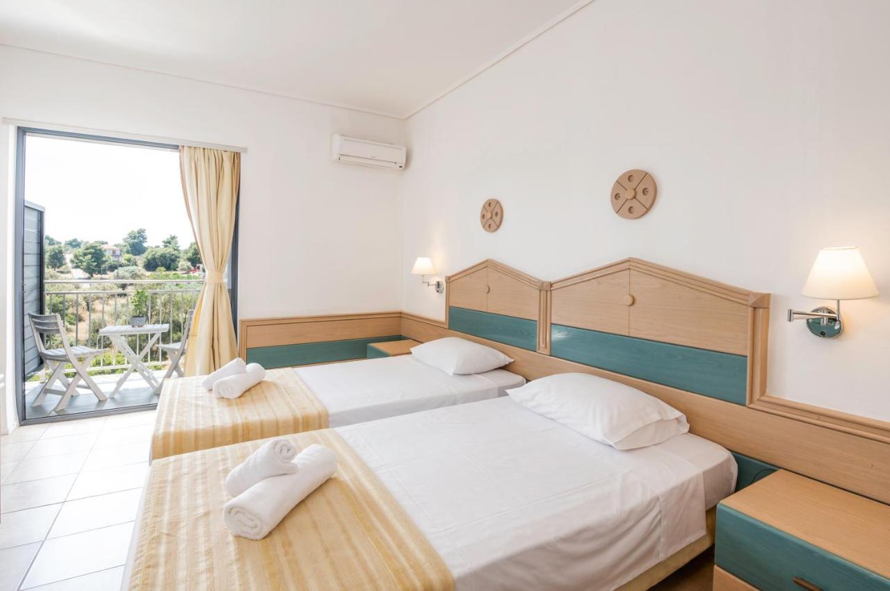 Galaxy Hotel Porto Heli Esterno foto